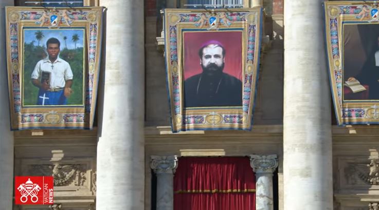 Les nouveaux saints des lampes capables de diffuser la lumière du Christ.