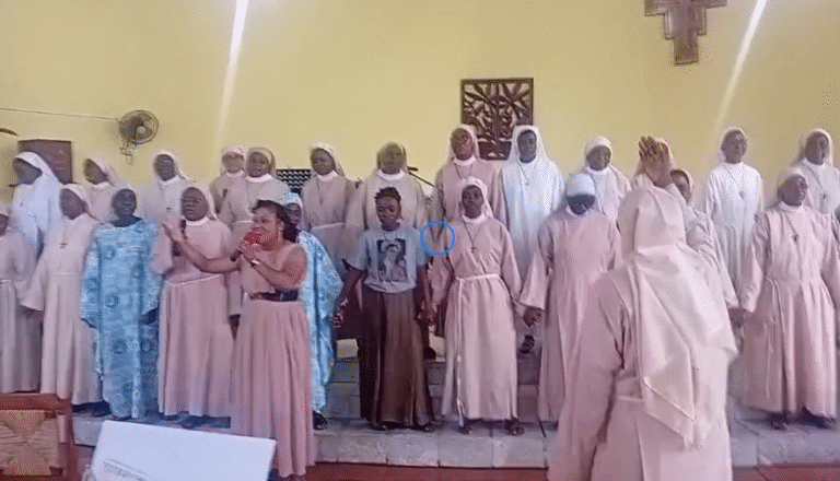 Messe de clôture du jubile des 50 ans de présence des sœurs clarisses avec voeux à Essassa