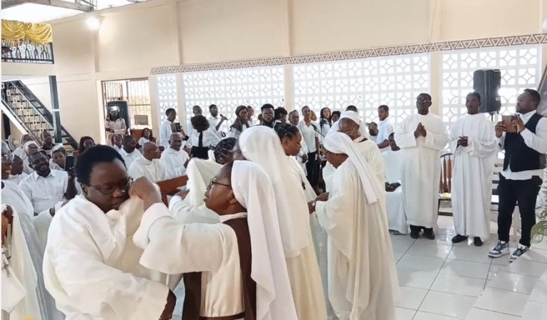 Messe des vœux temporaires à la communauté des béatitudes.