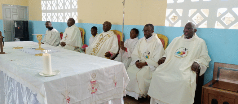 Messe d’action de grâce, installation des responsables du collège d’enseignement technique catholique Martin Yéno d’Oyem