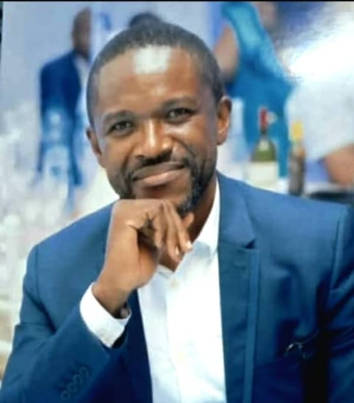 Cécile Armana, Jean-Marc Couveigne, Christian Maire rendent un hommage à Tony.