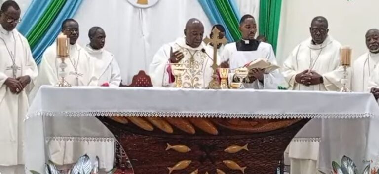 Les évêques réunis à l’occasion du Jubilé d’or du diocèse de Franceville