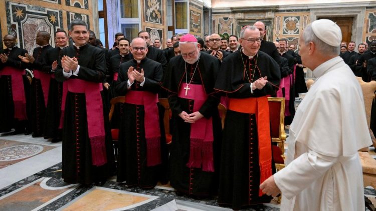 Le Pape Léon XIV aux collaborateurs des nonciatures: vous êtes le sel de la terre.