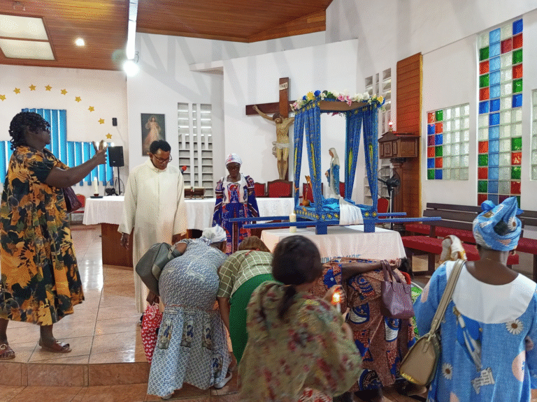 Retour sur la clôture du mois de marie  la paroisse Coeur Immaculée de Marie