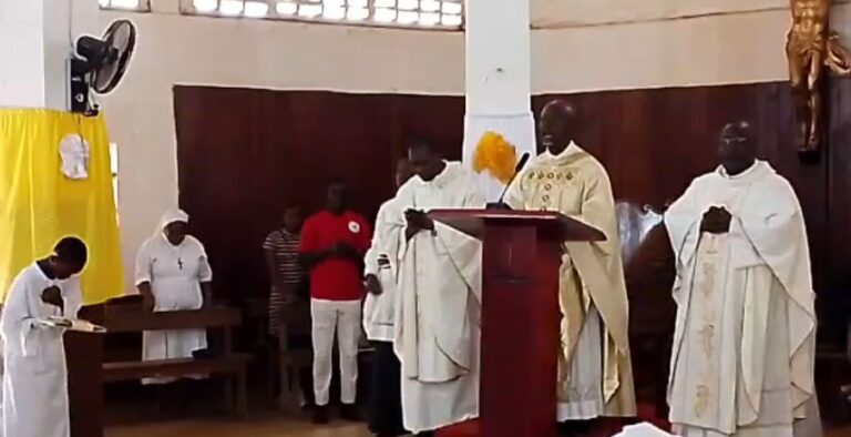 Fête patronale de la paroisse saint Martin et ouverture du jubilé des 75 ans de son existence.