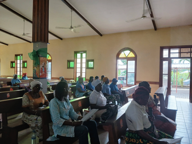 Neuvaine de prière pour les gouvernants à la paroisse Saint-Luc de Bikele