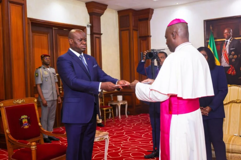 Présentation des lettres de créance de Son Excellence Mgr Relwendé Kisito Ouédraogo, Nonce apostolique avec résidence à Brazzaville